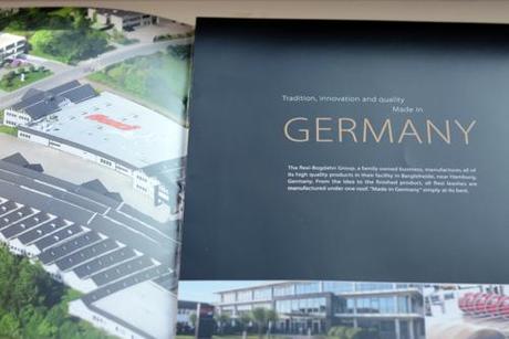 Balade nocturne lumineuse avec flexi neon Balade nocturne lumineuse avec Flexi Neon