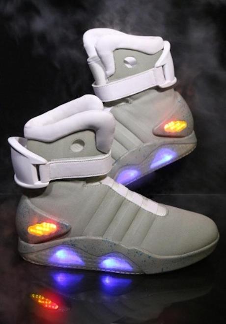 MODE : « Back to the futur » shoes pour 75 € back-to-the-future-2-light-up-shoes
