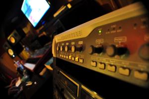 Monkey Eyes (215) Studio de Mixage