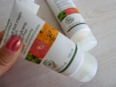 Mon soin préféré pour garder des pieds en forme : la crème pour les pieds extra douce - MELVITA Mon soin préféré pour garder des pieds en forme : la crème pour les pieds extra douce - MELVITA