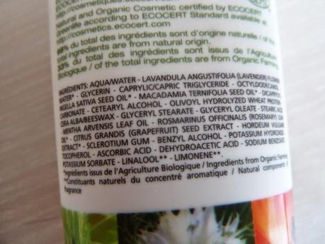 Mon soin préféré pour garder des pieds en forme : la crème pour les pieds extra douce - MELVITA Mon soin préféré pour garder des pieds en forme : la crème pour les pieds extra douce - MELVITA