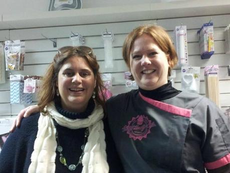 Amis Belges du nouveau en Belgique : Une jolie boutique de cake design vient d'ouvrir chez vous. 1493056_10202613105468020_479880648_n