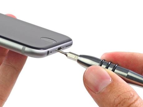 iFixit démonte l'iPhone 6 et l'iPhone 6 Plus