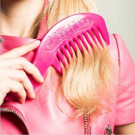 Chez Moschino, Jeremy Scott nous transforme en Barbie Moschino X Barbie - Collection spring summer 2014-2015 (3)- Charonbelli's blog mode