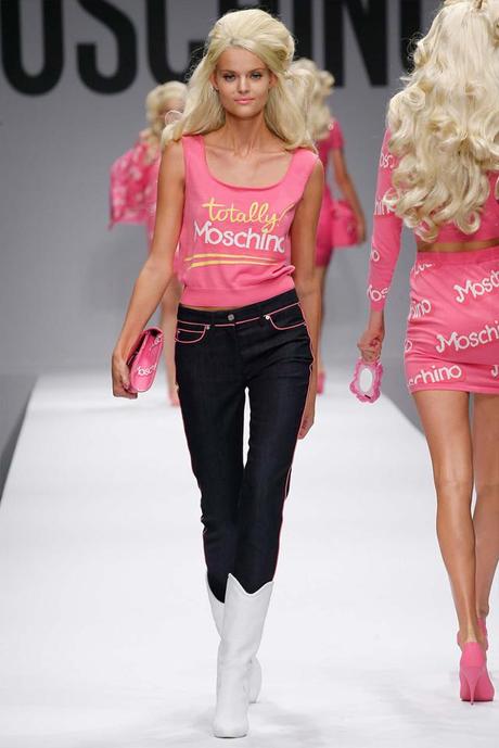 Moschino présente une collection 2015 inspirée de Barbie Moschino-SpringSummer-2015--000