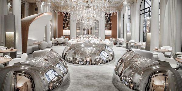 PLACE TO BE : Le Plaza Athénée (Paris) PLACE TO BE : Le Plaza Athénée (Paris)