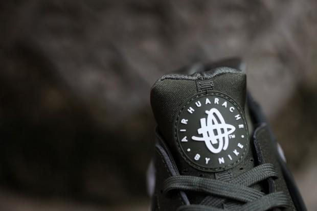 Nike WMNS Air Huarache Cargo Kaki/White Nike-Air-Huarache-Khaki-femme-details
