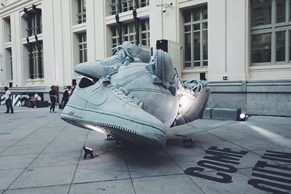 La sculture SneakerBall de Nike La sculture SneakerBall de Nike