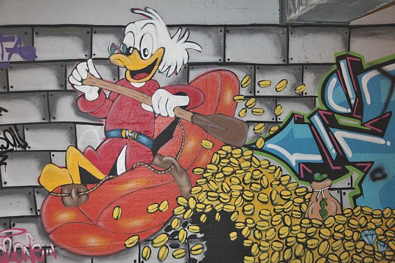 Des graffitis à la Queue d’Arve IMG_0358-sssssssss.jpg