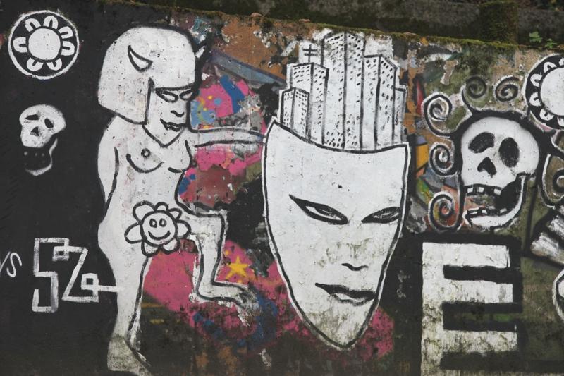 Des graffitis à la Queue d’Arve IMG_0389-sssssssss.jpg