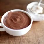 creme chocolat soja dessert vanille 150x150 Petits moelleux surprise : coeur coulant au chocolat blanc, groseilles et meringue 