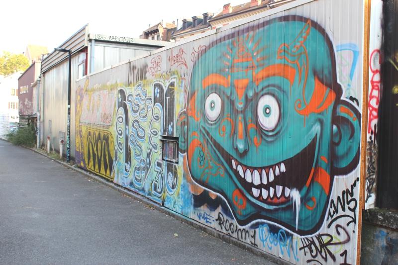 Des graffitis à Saint-Jean graffitis,graffeurs,graffeuses,saint jean,quartier saint jean