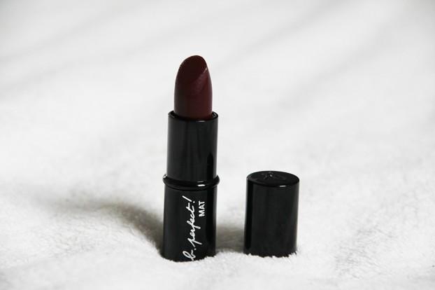 Mon top 5 des rouges à lèvres d’automne rouge à lèvre automne prune jean d'estrees modelco agnes b