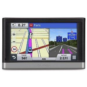 GPS Europe: Le Classement Comparatif 2014 Le GPS nüvi 2597 LMT de Garmin possède un écran TFT de 5 pouces et une mise à jour gratuite de la cartographie. Ce navigateur contourne intelligent les embouteillages et les ralentissements avec son récepteur info trafic Premium.Avec le Garmin Real N...
