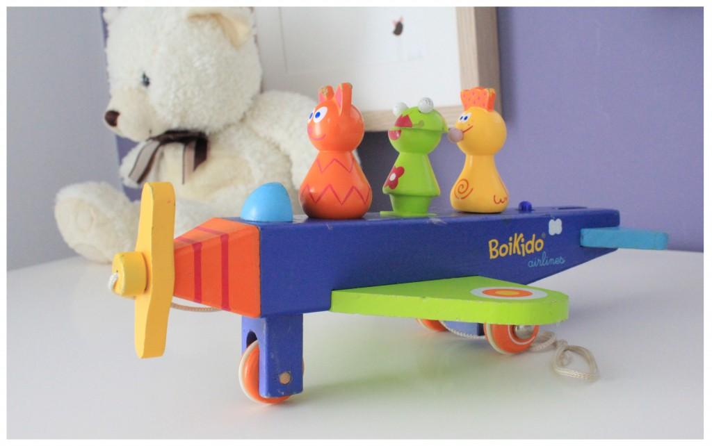 La chambre de bébé – Avant / Après jouet-avion2