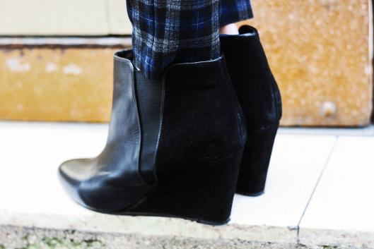 Squares boots compensées daim