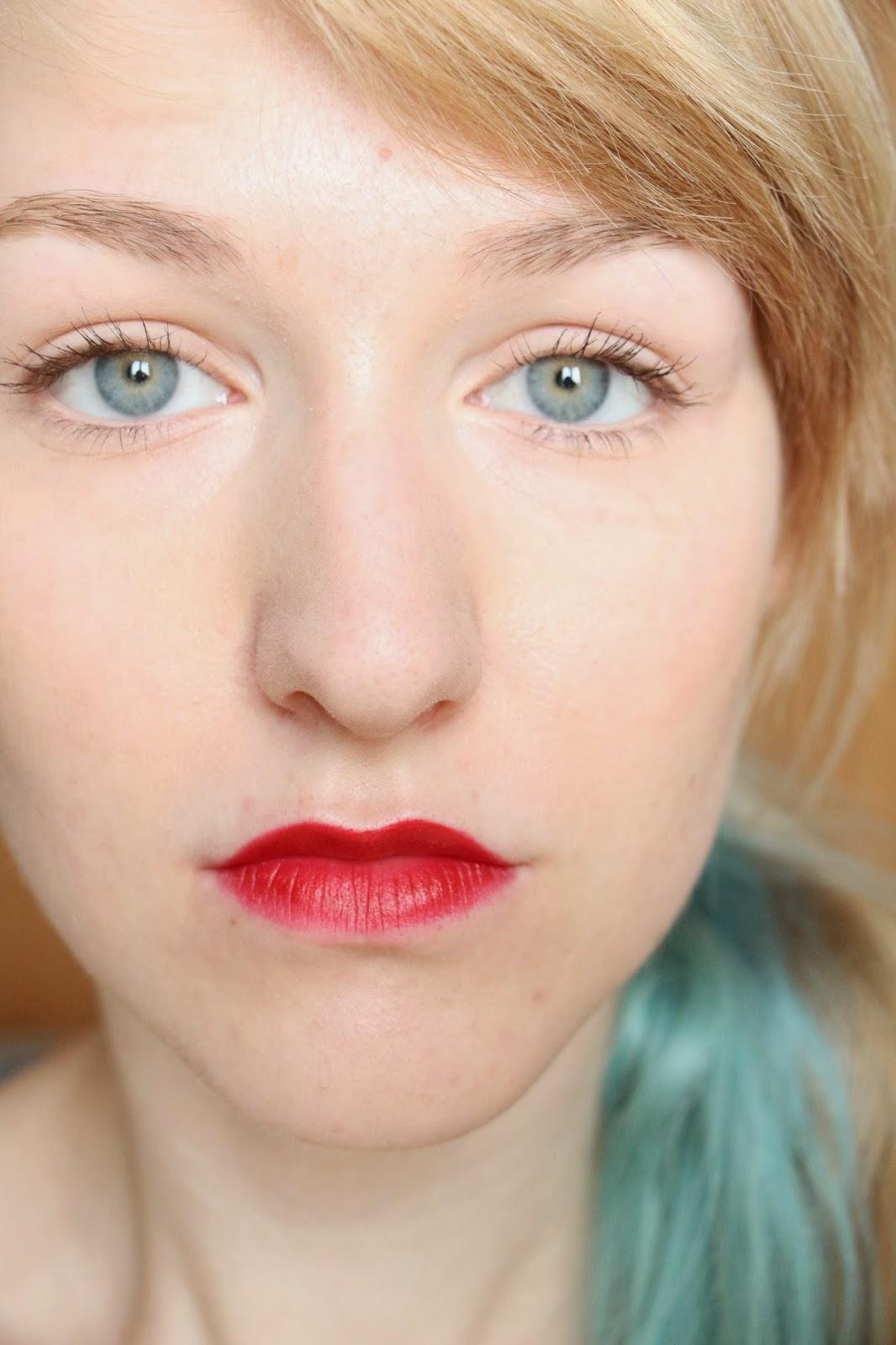 Premières impressions sur les NOUVEAUX APOCALIPS MATTE de Rimmel ; mes nouveaux chouchous de l'automne? Premières impressions sur les NOUVEAUX APOCALIPS MATTE de Rimmel ; mes nouveaux chouchous de l'automne?