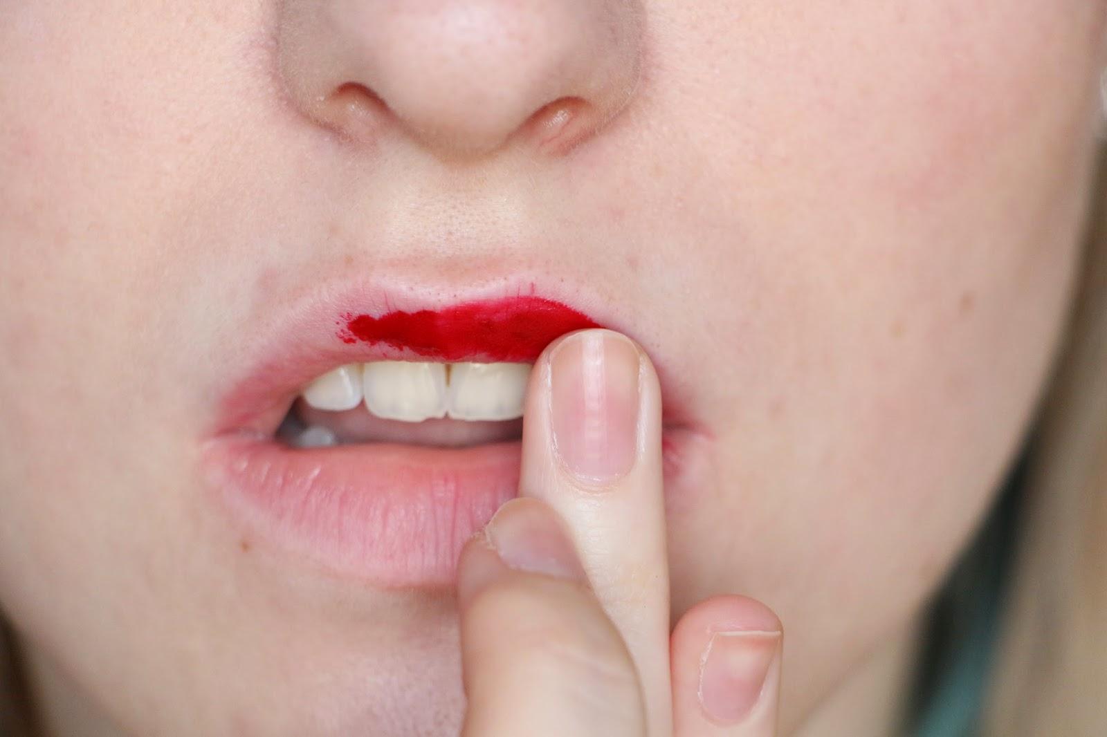 Premières impressions sur les NOUVEAUX APOCALIPS MATTE de Rimmel ; mes nouveaux chouchous de l'automne? Premières impressions sur les NOUVEAUX APOCALIPS MATTE de Rimmel ; mes nouveaux chouchous de l'automne?
