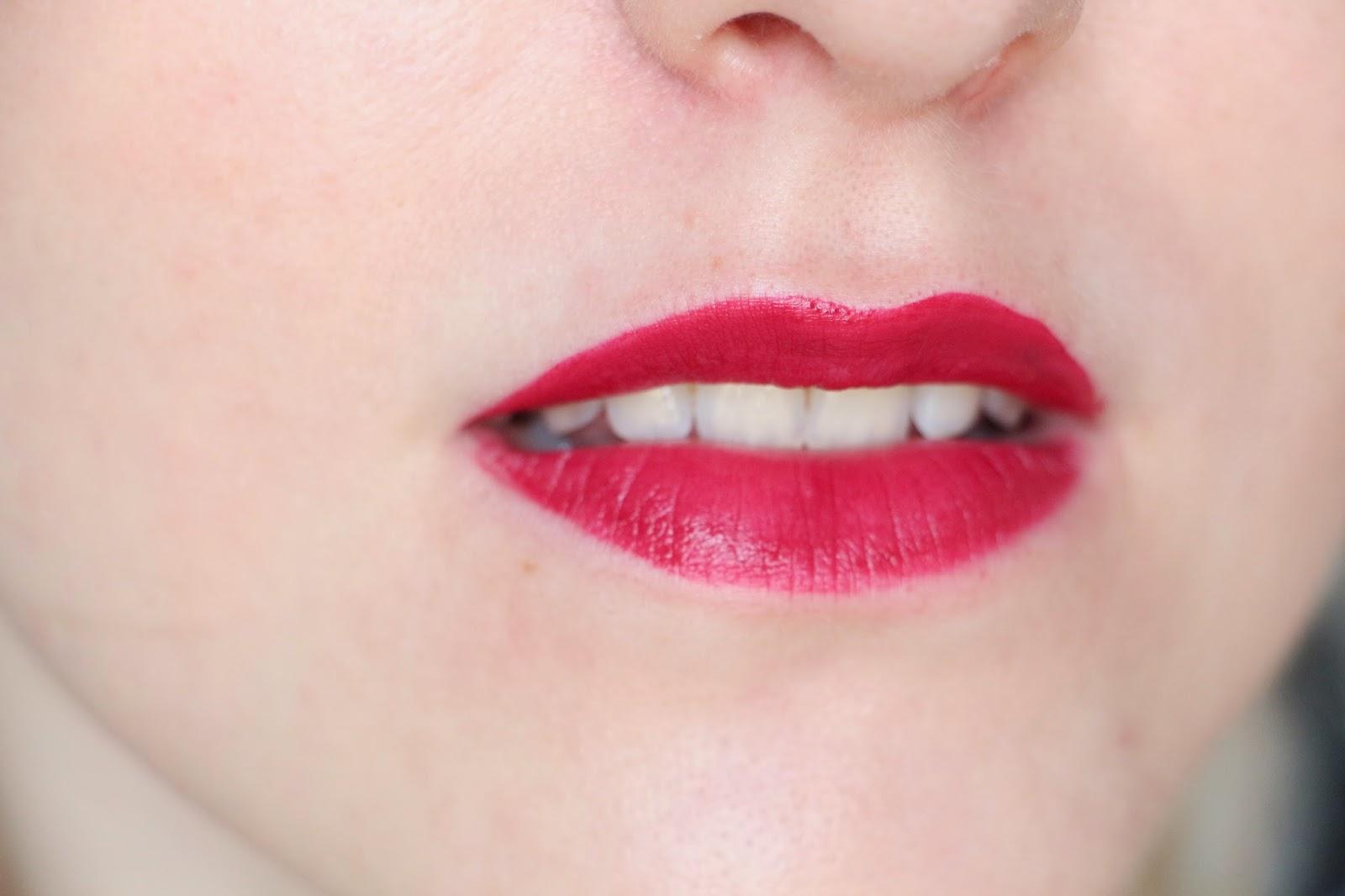 Premières impressions sur les NOUVEAUX APOCALIPS MATTE de Rimmel ; mes nouveaux chouchous de l'automne? Premières impressions sur les NOUVEAUX APOCALIPS MATTE de Rimmel ; mes nouveaux chouchous de l'automne?