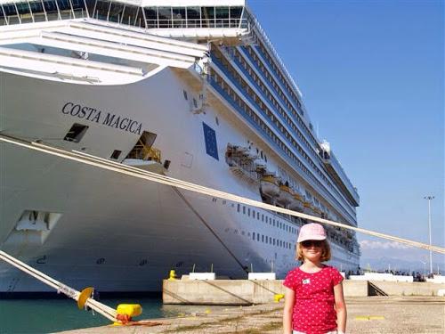 En forme Olympique Costa magica en Grèce