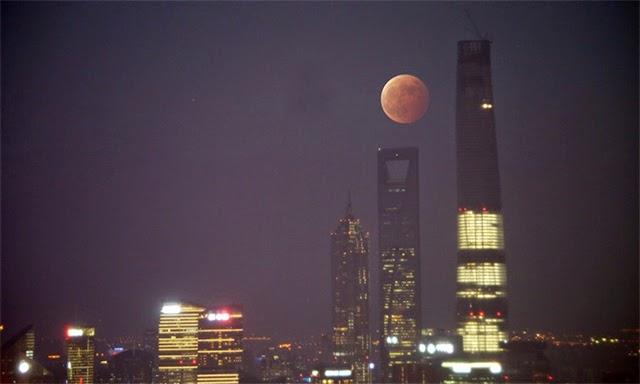 Eclipse lunaire à Shanghai