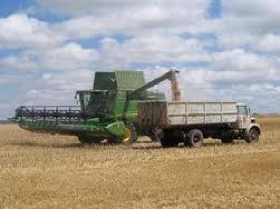 La PAC. Servir la grande distribution au détriment des agriculteurs et des populations La PAC. Servir la grande distribution au détriment des agriculteurs et des populations