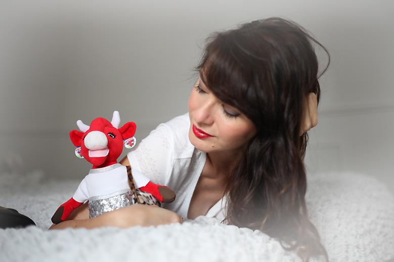 sos villages denfants partenariat la vache qui rit collaboration blog photo peluche estelle1 Oh la vache !!!