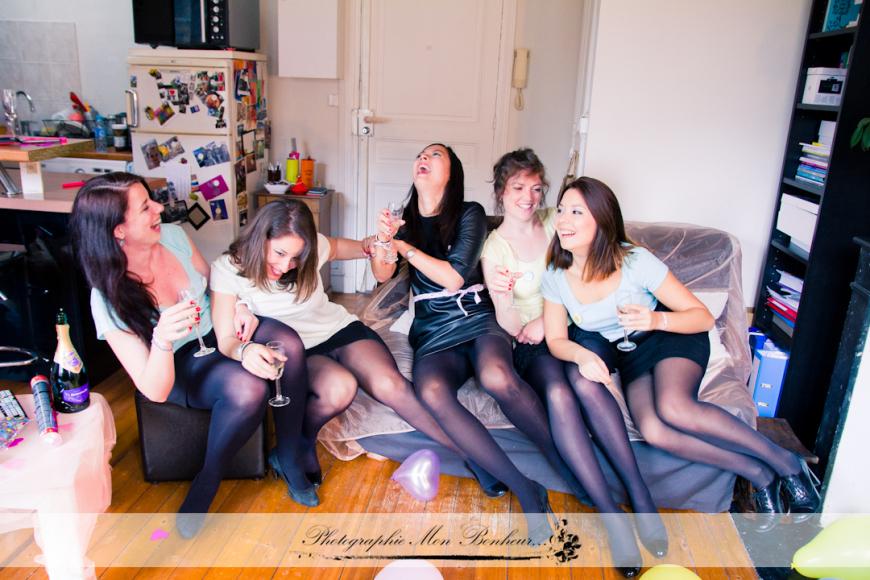 Photographe à Paris Bastille – Séance entre copines EVJF photo enterrement de vie de jeune fille, photographe à paris bastille, séance entre copines EVJF