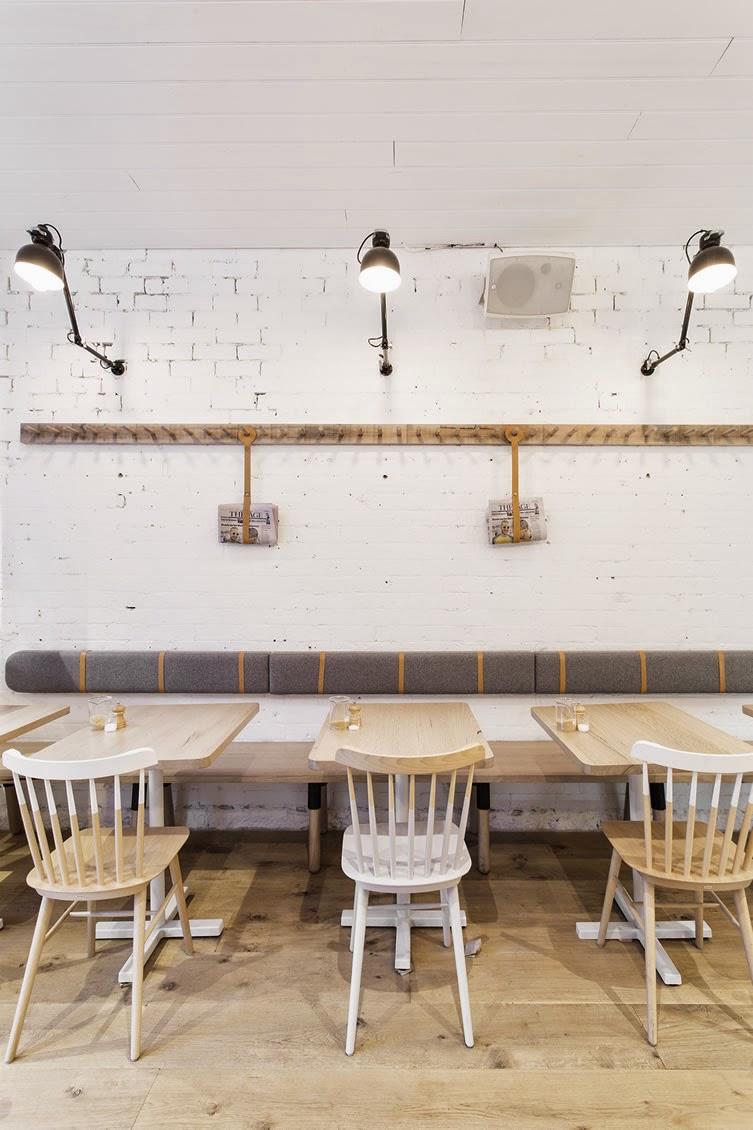 Melbourne / Briques blanches au Lucky Penny Bar / Melbourne / Briques blanches au Lucky Penny Bar /