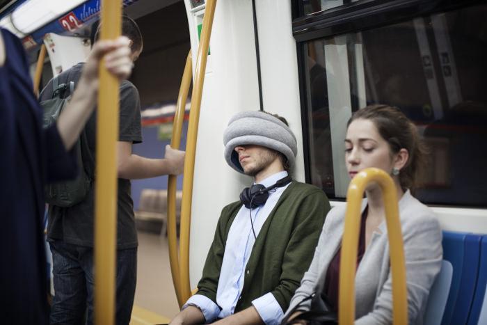 Ostrich Pillow reversible les coussins de sieste par le Studio Banana Things Ostrich Pillow reversible les coussins de sieste par le Studio Banana Things