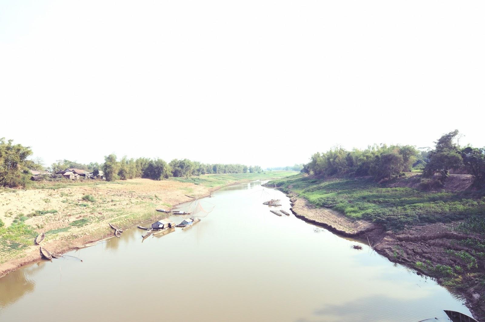 Arrêt chez les musulmans du Cambodge Arrêt chez les musulmans du Cambodge