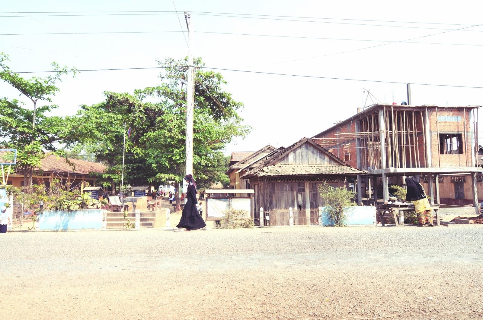 Arrêt chez les musulmans du Cambodge Arrêt chez les musulmans du Cambodge