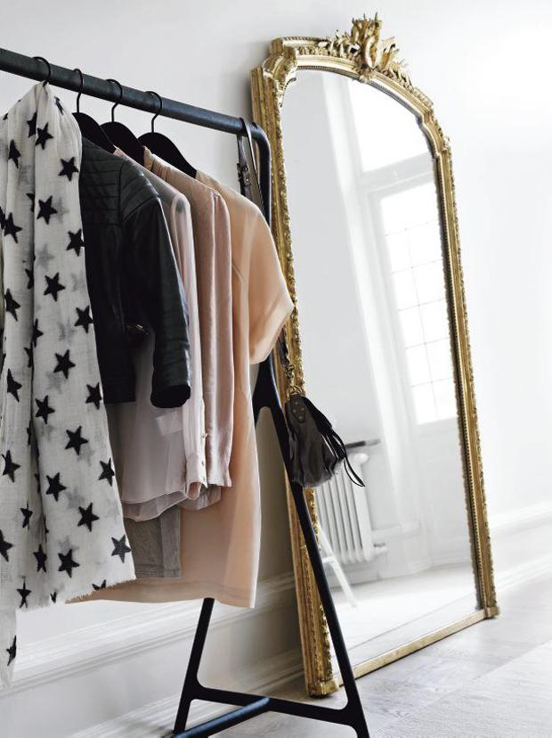 1Day1Post #12 – Mirror Mirror mirror 8