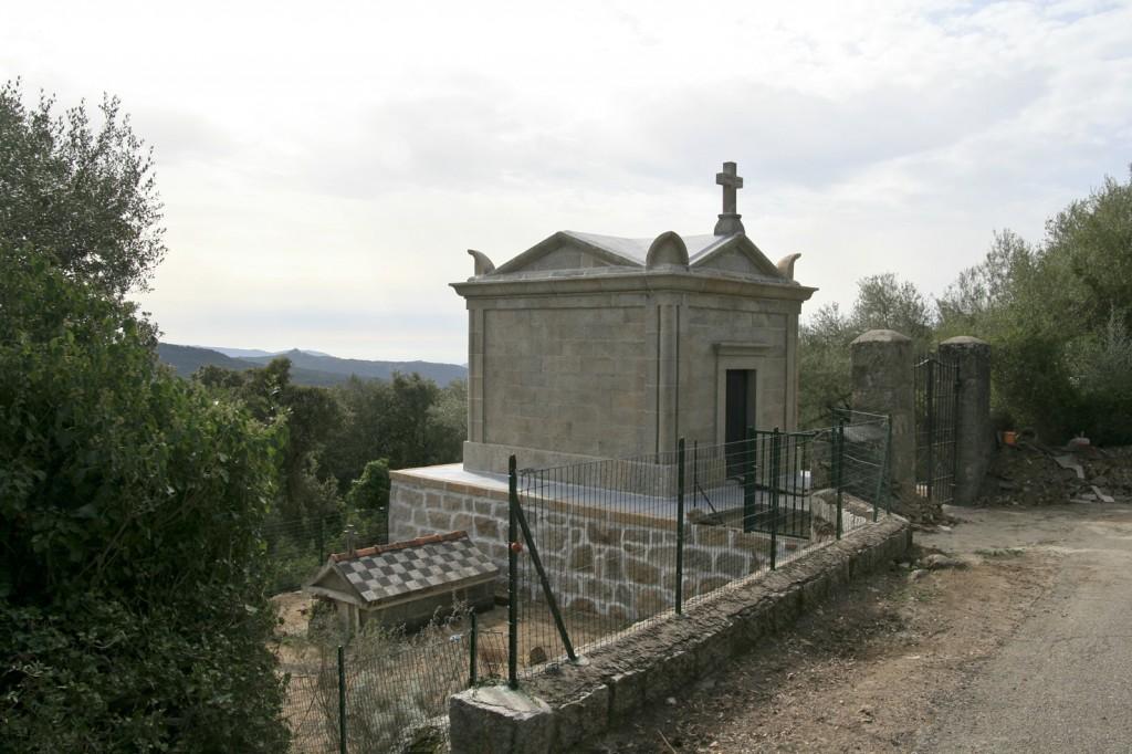 cimetière à Grossa (Corse)