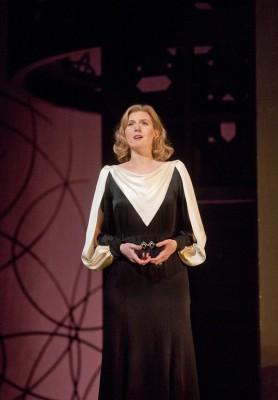 Amanda Majeski (Contessa) © Ken Howard/Metropolitan Opera