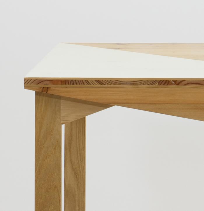 Table design - Mobilier Canadienne par le collectif nantais Fichtre
