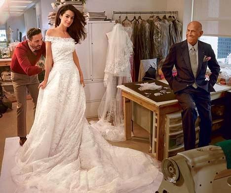 Le légendaire styliste Oscar de la Renta meurt à l'âge de 82 ans.