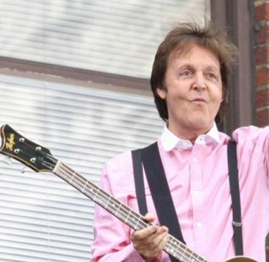 Paul McCartney dévoile une pièce d'anthologie inédite en entrevue
