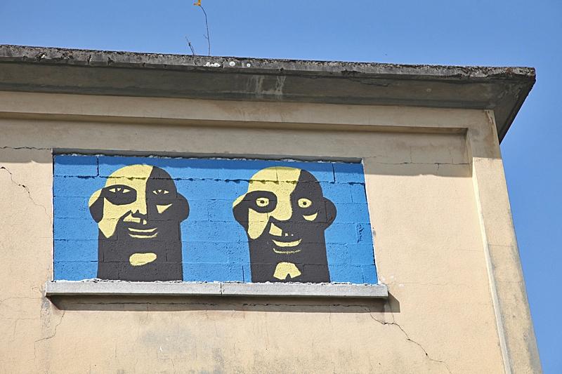 Des graffitis aux Franchises IMG_0444-sssssssss.jpg