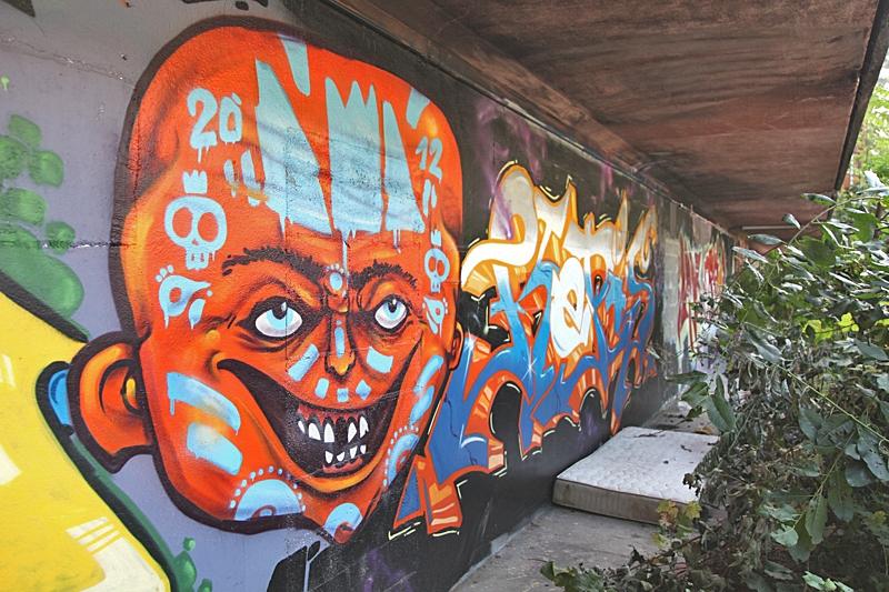 Des graffitis aux Franchises IMG_0473-sssssssss.jpg