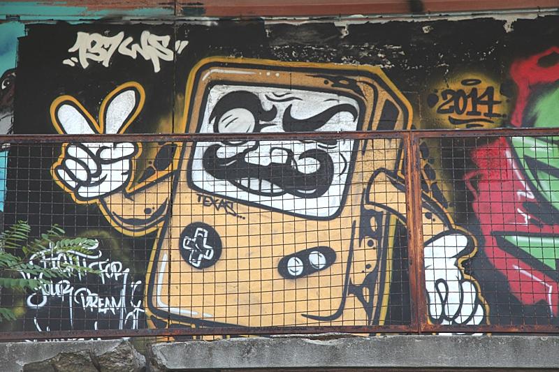 Des graffitis aux Franchises IMG_0458-sssssssss.jpg