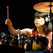 Drummerworld: Senri Kawaguchi