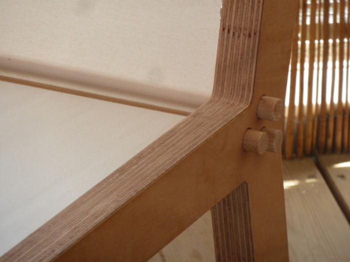 La chaise qui se détend par Antoine LAMANT La chaise qui se détend par Antoine LAMANT