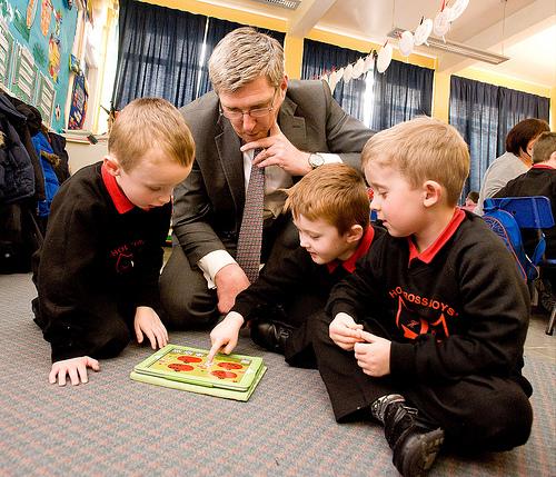 Le travail acharné et l'éducation sont les clés du succès financier