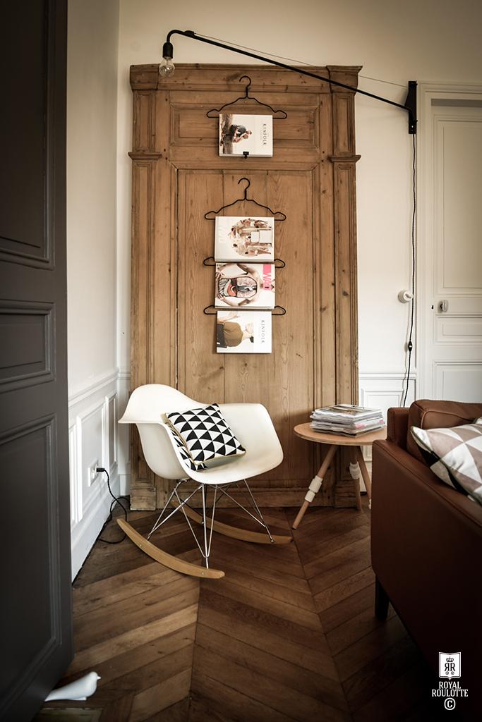 1Day1Post #13 – Royal Roulotte ROYAL_ROULOTTE_READING_CORNER