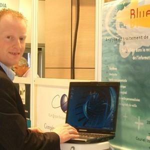 La complexification des usages web en l’espace de 10 ans, reportage exclusif. Il y a 10 ans, l'équipe Blueboat, c'était ça...