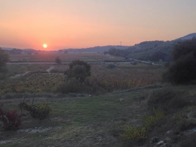 Coucher de soleil sur une sale semaine Coucher de soleil sur une sale semaine