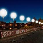 ART : Le mur de Berlin en ballons !