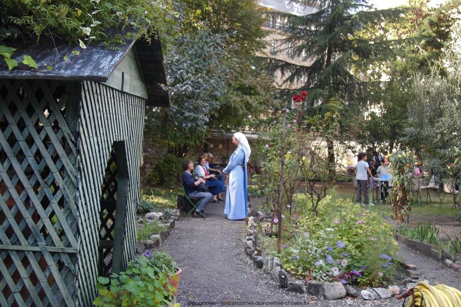 Balade des jardins cachés (Paris 5 – 6 – 7 – 12) balade-jardins-cachés-jardins-soeurs-adoration-11_gagaone