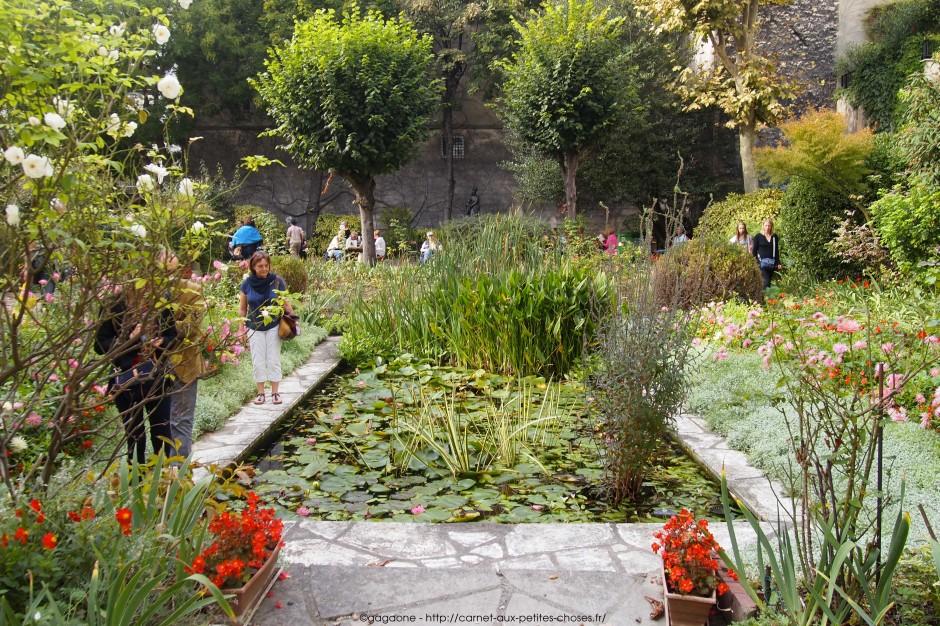 Balade des jardins cachés (Paris 5 – 6 – 7 – 12) balade-jardins-cachés-jardin-des-peres-maristes-paris-52_gagaone
